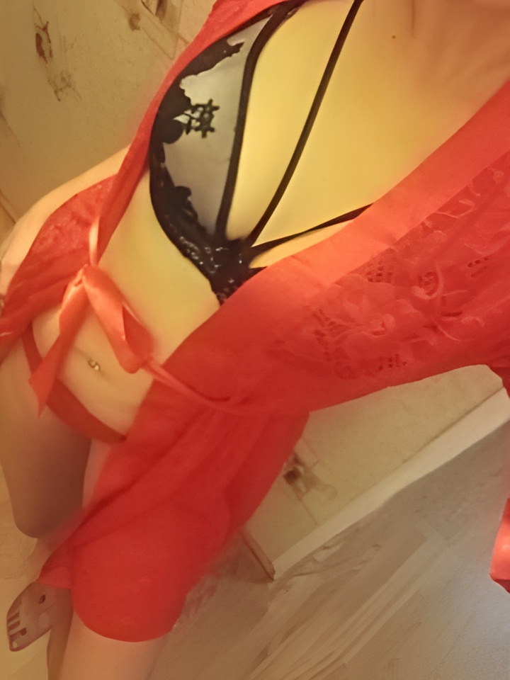 Кира привлекальеная девушка из Лысьвы цена от 3000 руб