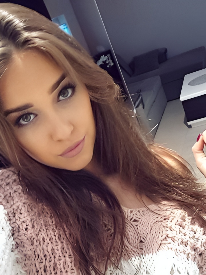 Индивидуалка Лолита, доступна для личного знакомства от 2000 руб