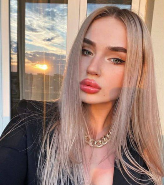 Эмилия привлекальеная девушка из Лысьвы цена от 4000 руб