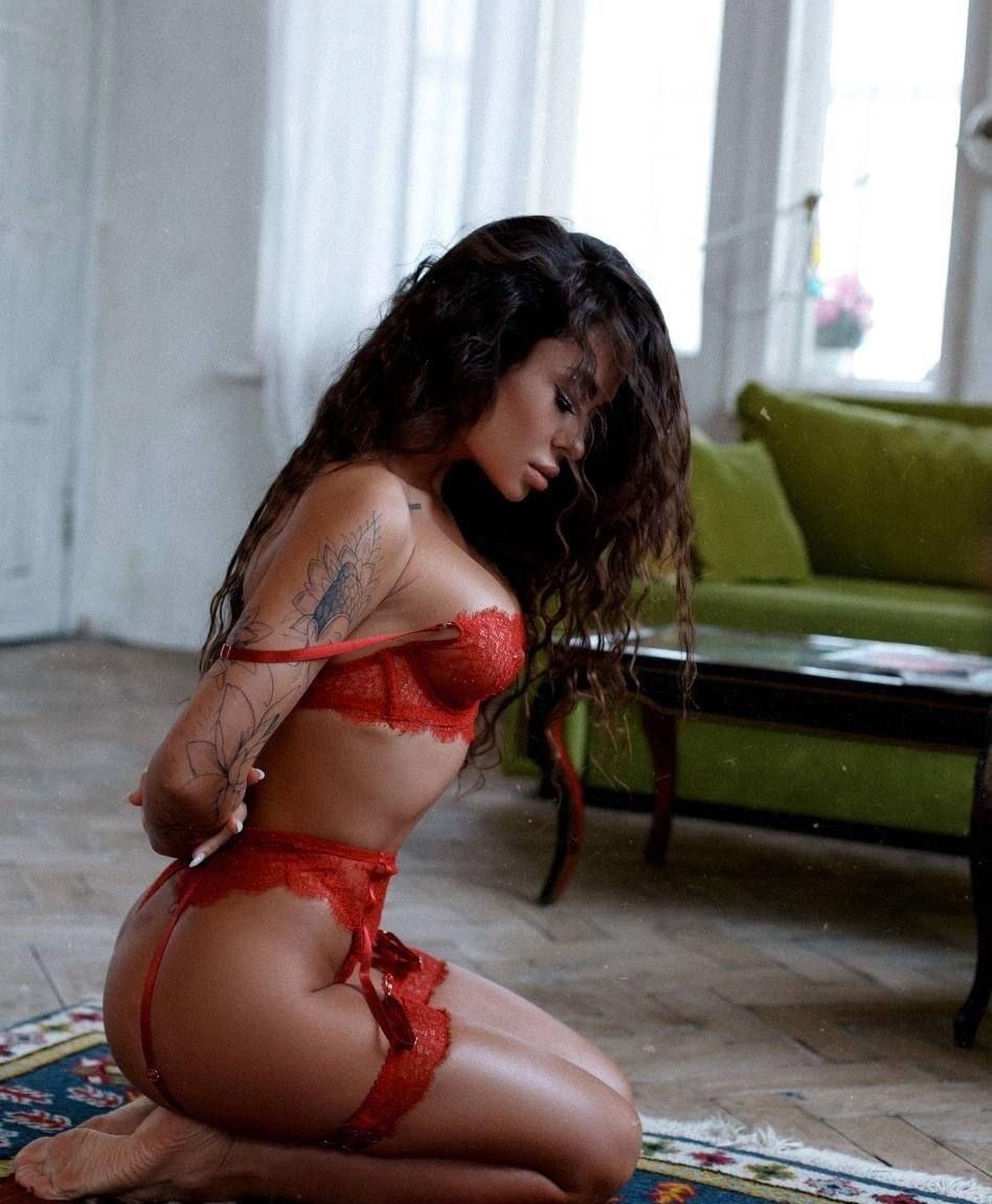 Индивидуалка Мия, доступна для личного знакомства от 5000 руб