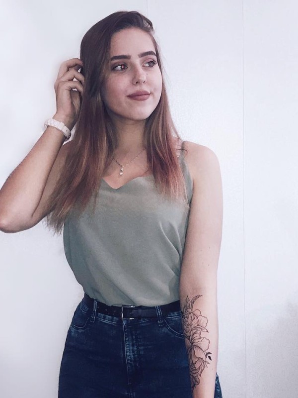 Катя привлекательная девушка из Лысьвы цена от 3500 руб