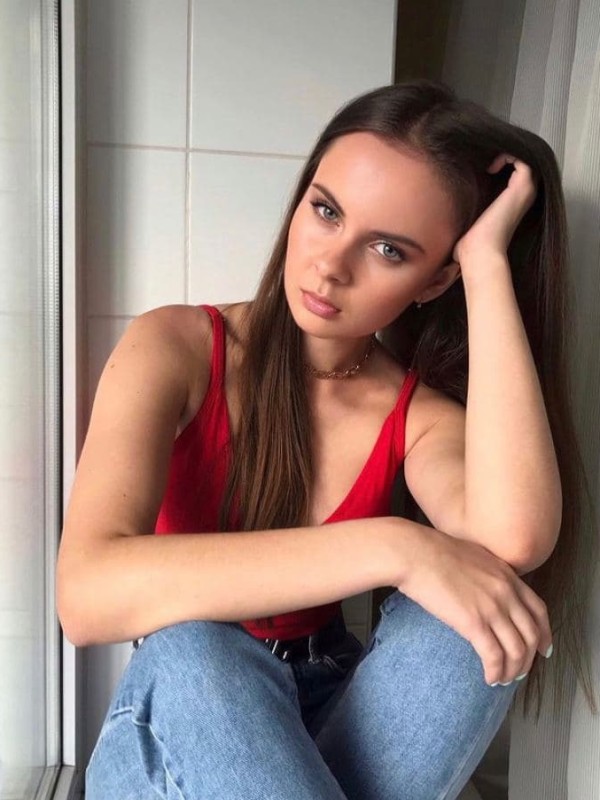 🎥 Лена привлекательная девушка из Лысьвы цена от 3500 руб