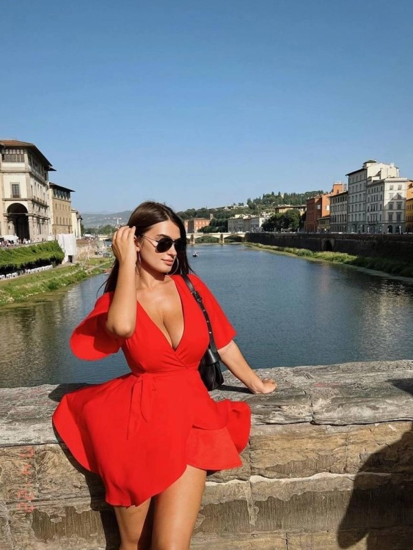 Варвара привлекательная девушка из Лысьвы цена от 6000 руб